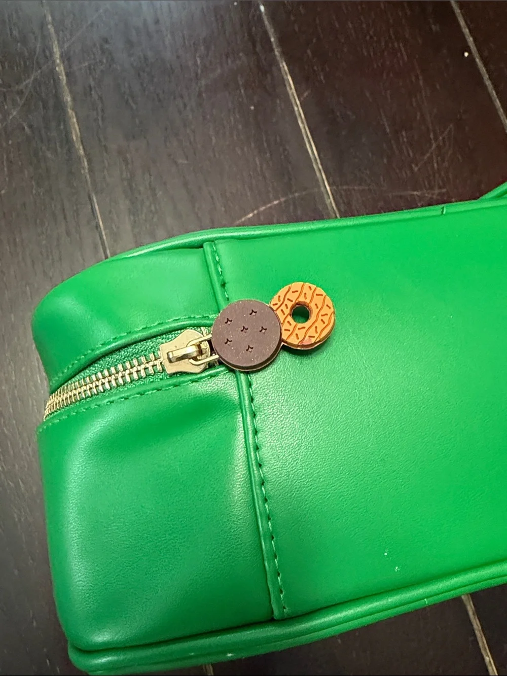 Hard Candy x Girl Scouts Vibrant Green Makeup Case with Top Bow